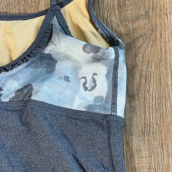 Lululemon Hot 'N Sweaty Tank Top Size 6 Workout Activewear - Picture 10 of 13